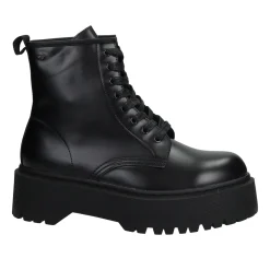 Anfibi. Tacco alto 4cm