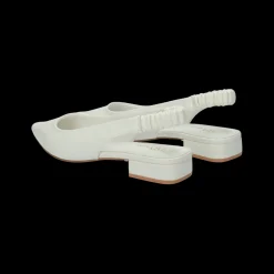 Ballerine a punta con cinturino