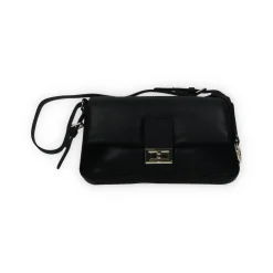 Borsa a tracolla con patta e chiusura