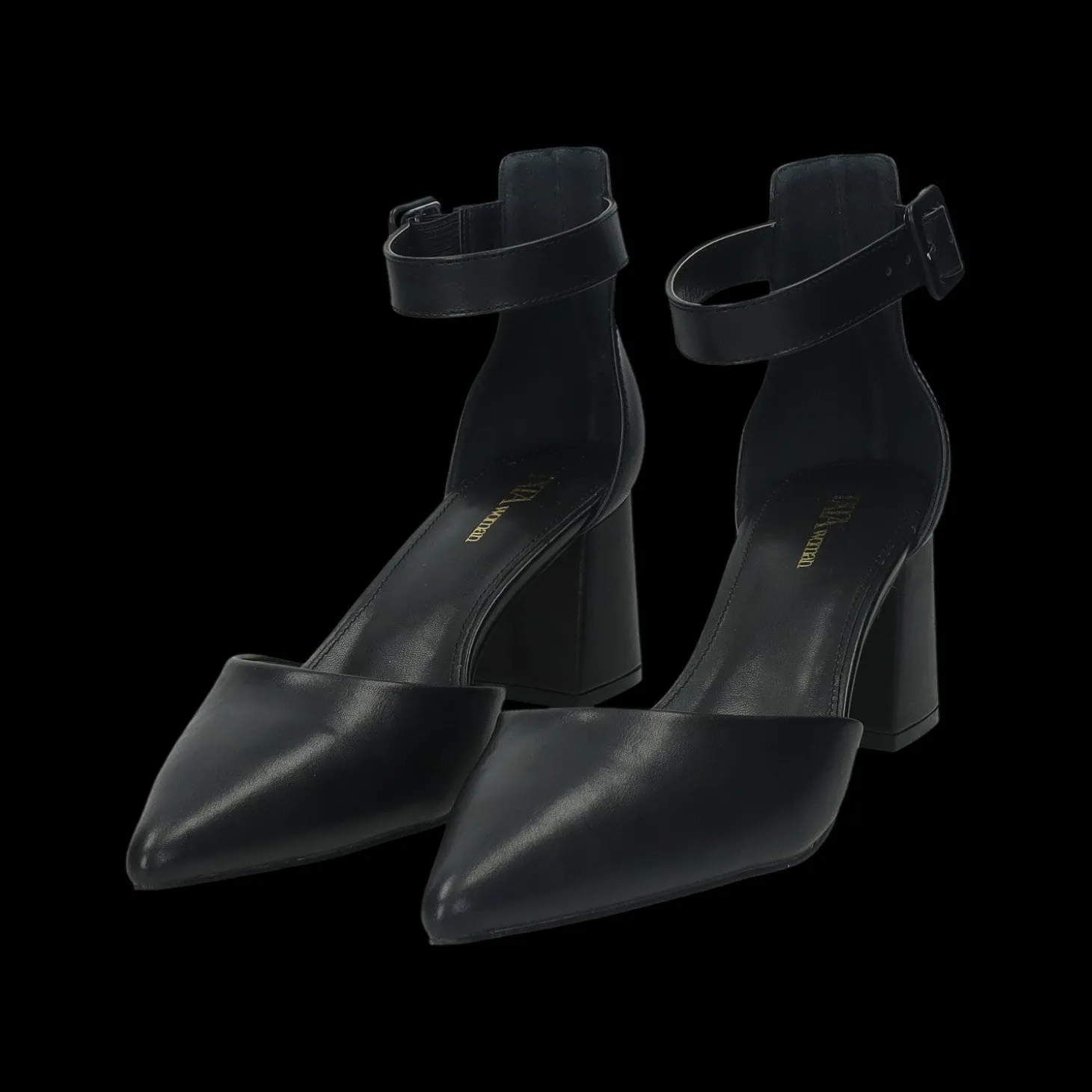 Décolleté a punta. Tacco alto 6.5cm