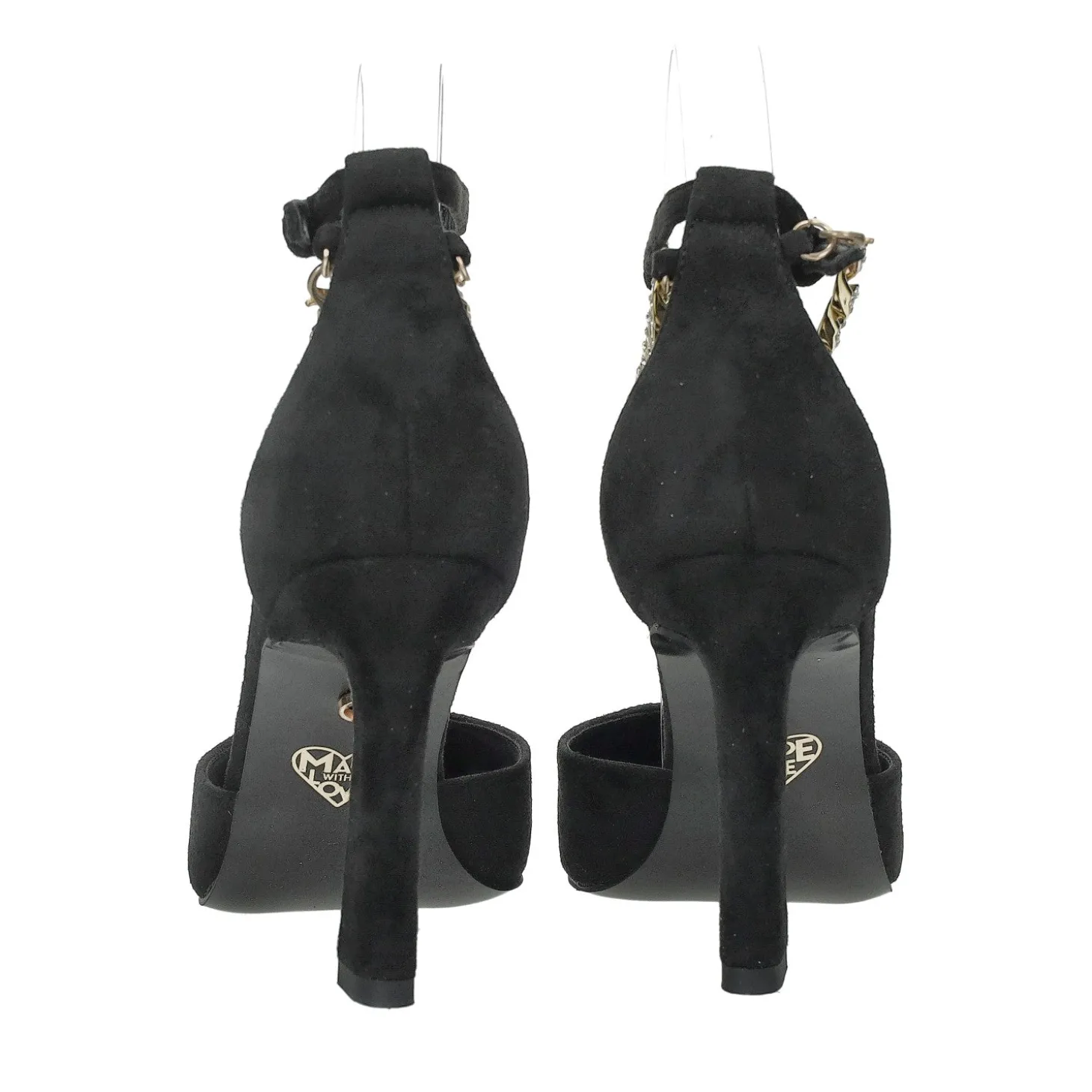 Décolleté con cinturino intrecciato.Tacco alto 9cm