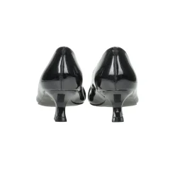 Décolleté con morsetto. Tacco alto 5.5cm