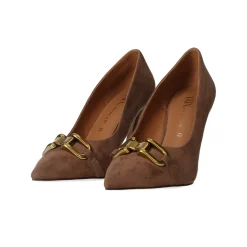 Décolleté con morsetto. Tacco alto 9.50cm