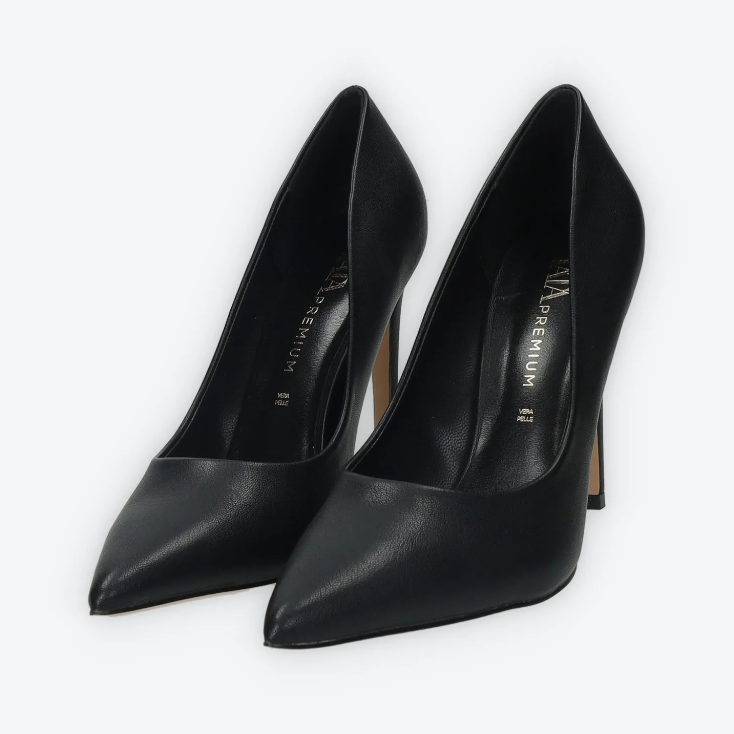 Décolleté con sottopiede in vera pelle.Tacco alto 10cm