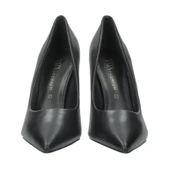 Décolleté con tacco a stiletto. Tacco alto 9cm