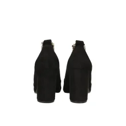 Décolleté in microfibra con cinturino alla caviglia con strass. Tacco alto 8cm