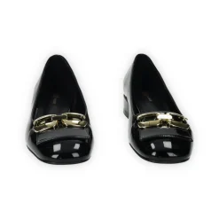 Décolleté in vernice