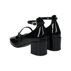 Décolleté in vernice