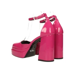 Décolleté in vernice con doppio plateau. Made in Italy. Tacco alto 11cm