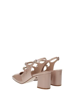 Décolleté in vernice con doppio cinturino