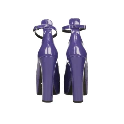 Décolleté platform in vernice. Made in Italy. Tacco alto 13.5cm