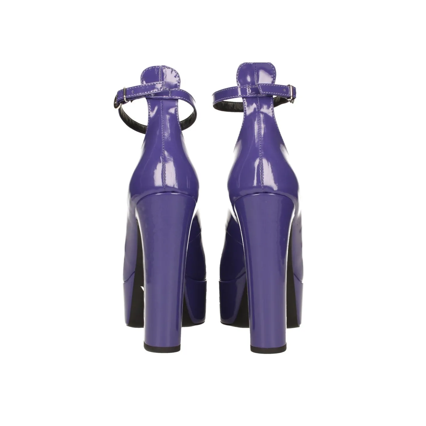 Décolleté platform in vernice. Made in Italy. Tacco alto 13.5cm