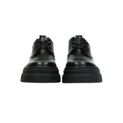 Derby con suola carrarmato.Tacco alto 4cm