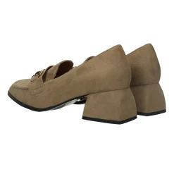 Mocassini con fibbia. Tacco alto 5cm