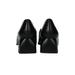 Mocassini con fibbia. Tacco alto 5cm