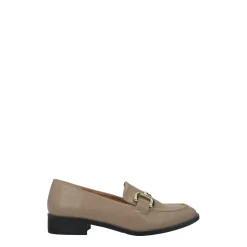 Mocassini con fibbia. Tacco alto 3cm