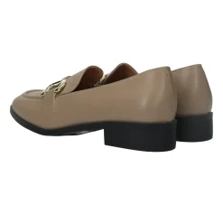 Mocassini con fibbia. Tacco alto 3cm