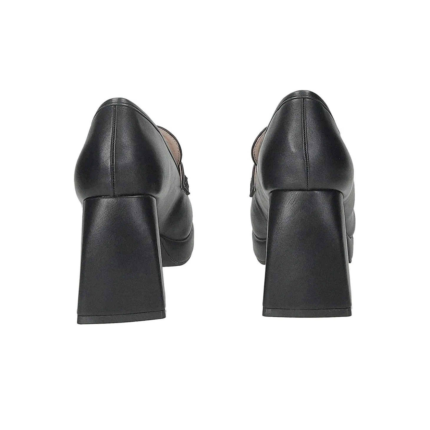 Mocassini con fibbia. Tacco alto 8cm