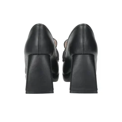 Mocassini con fibbia. Tacco alto 8cm