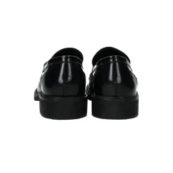 Mocassini con linguetta. Tacco alto 3cm