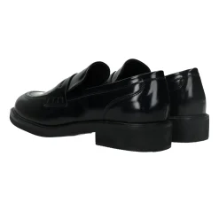 Mocassini con linguetta. Tacco alto 3cm