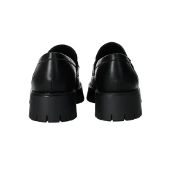 Mocassini con morsetto. Tacco alto 4cm