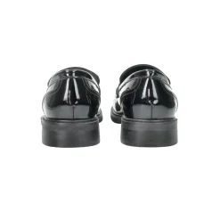 Mocassini con morsetto.Tacco alto 3cm