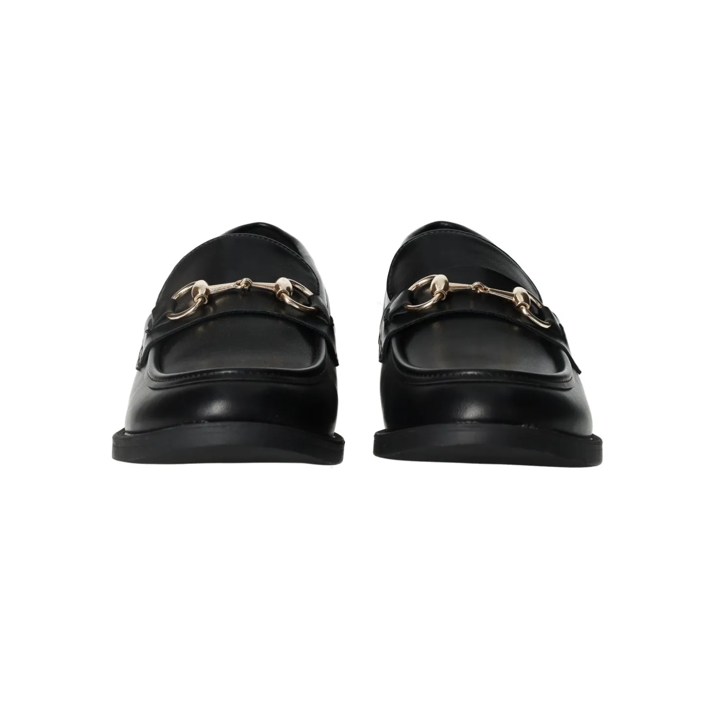 Mocassini con morsetto.Tacco alto 3cm