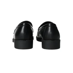 Mocassini con morsetto.Tacco alto 3cm