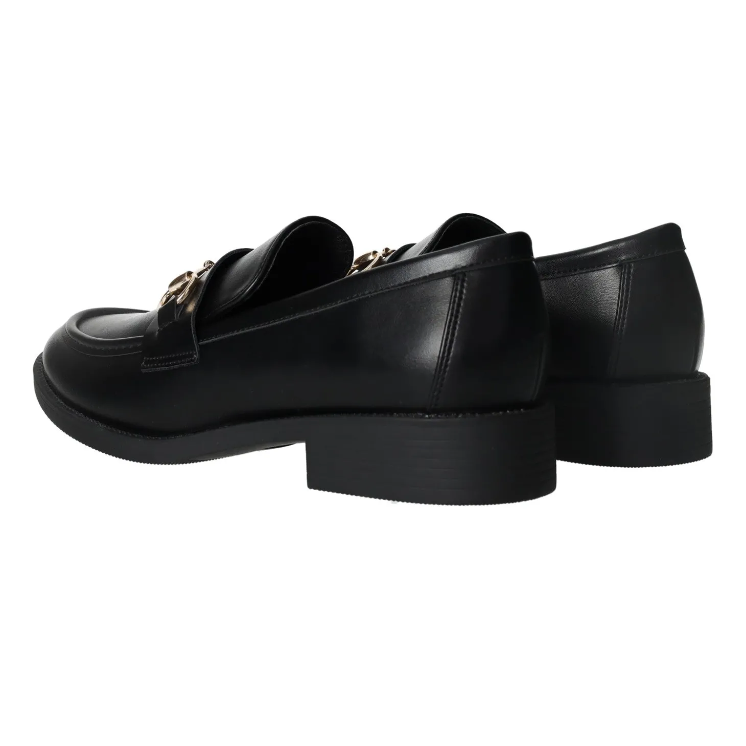 Mocassini con morsetto.Tacco alto 3cm