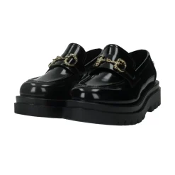 Mocassini con morsetto.Tacco alto 3 cm