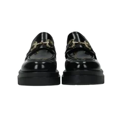 Mocassini con morsetto.Tacco alto 3 cm