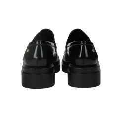 Mocassini con morsetto.Tacco alto 3 cm