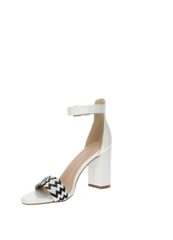 Sandali bi intrecciati