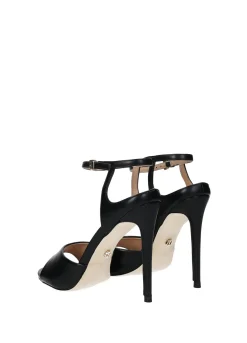 Sandali con cinturino