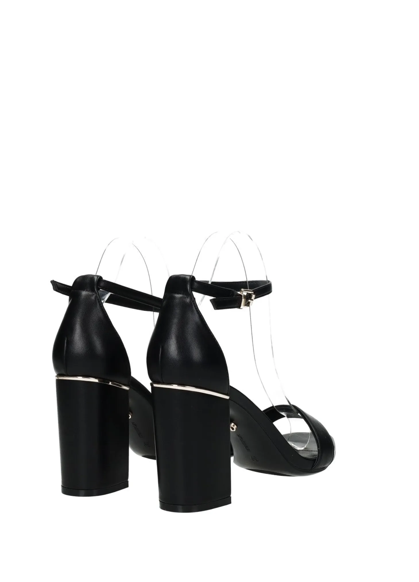 Sandali con cinturino