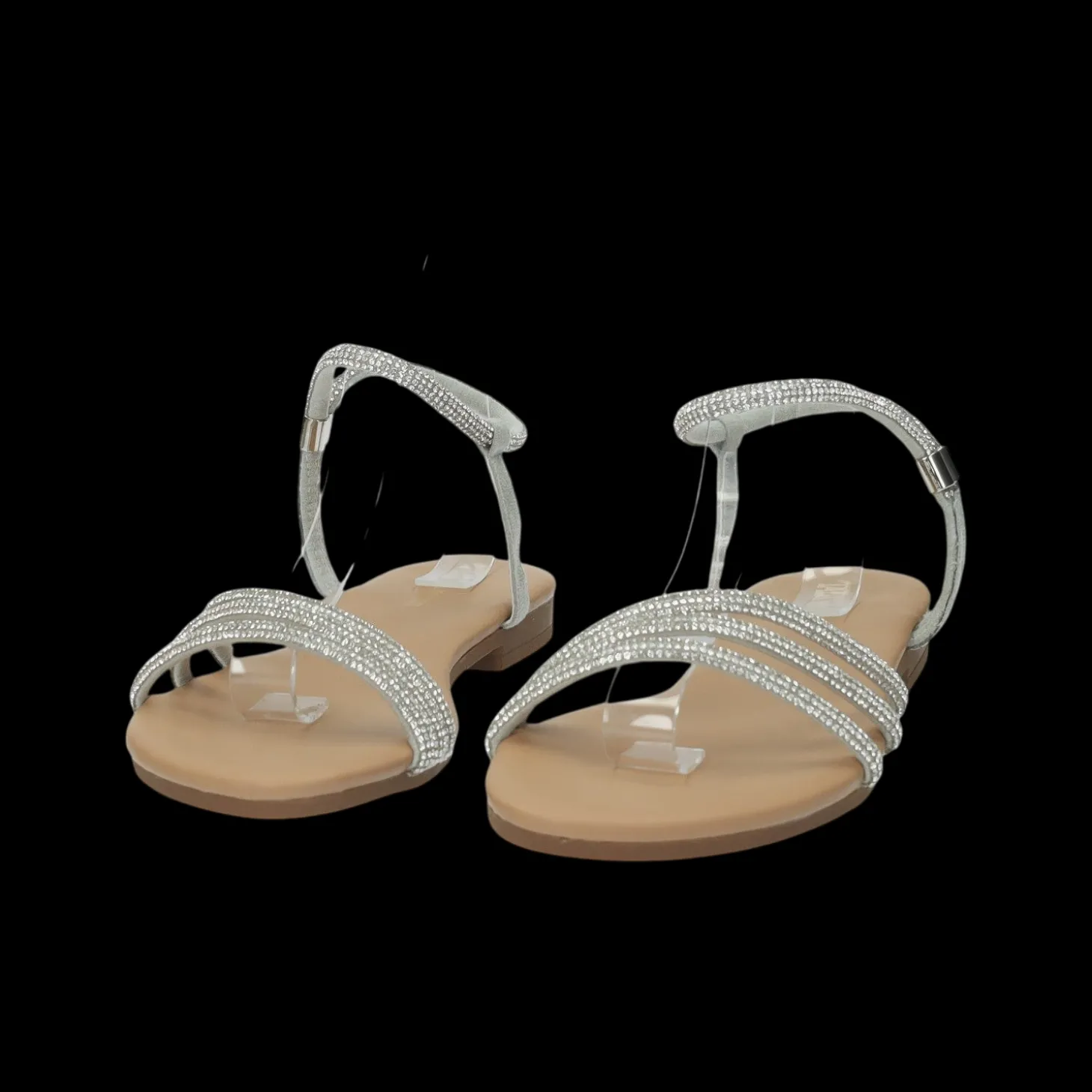 Sandali con dettaglio strass.