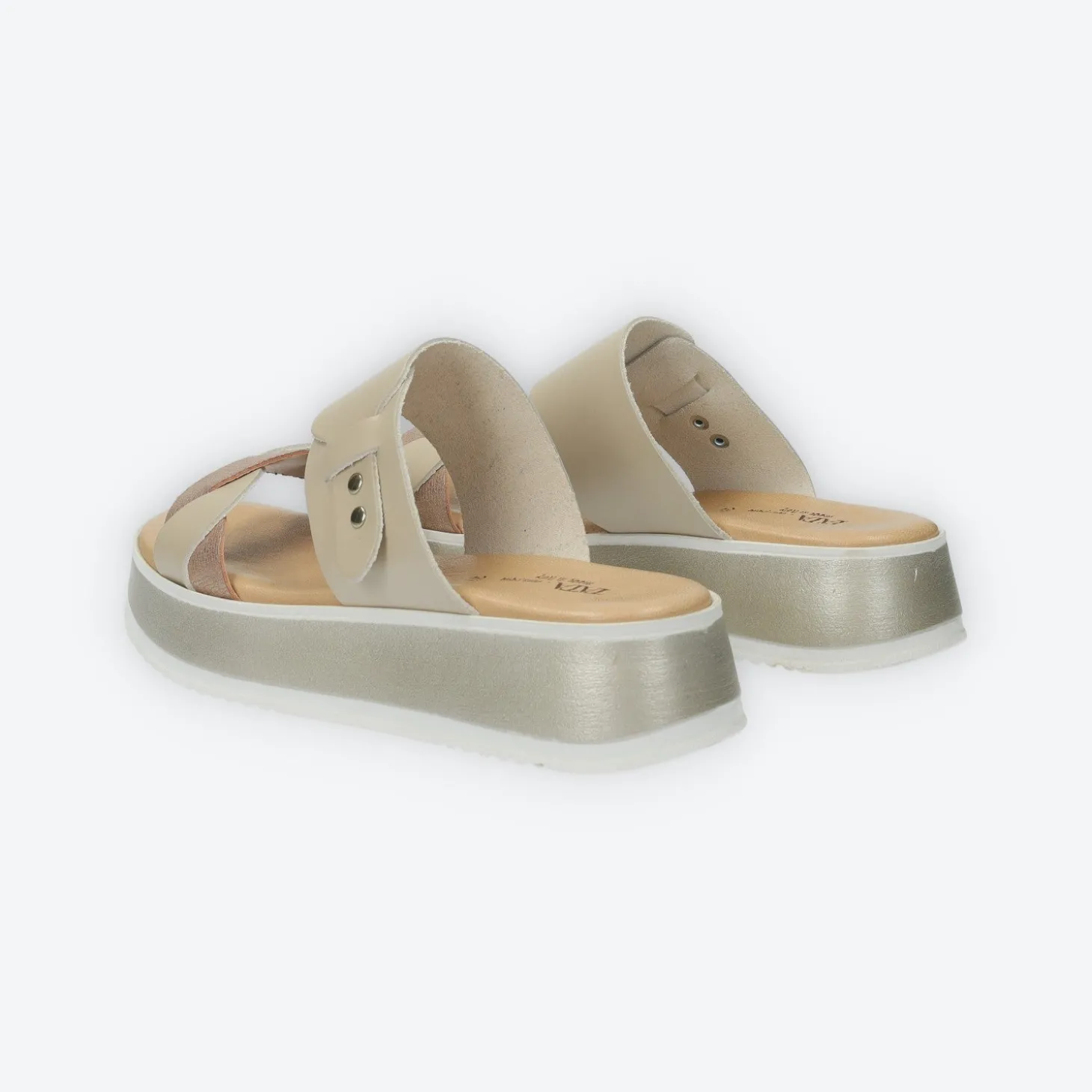 Sandali con doppio cinturino. Tacco alto 5cm