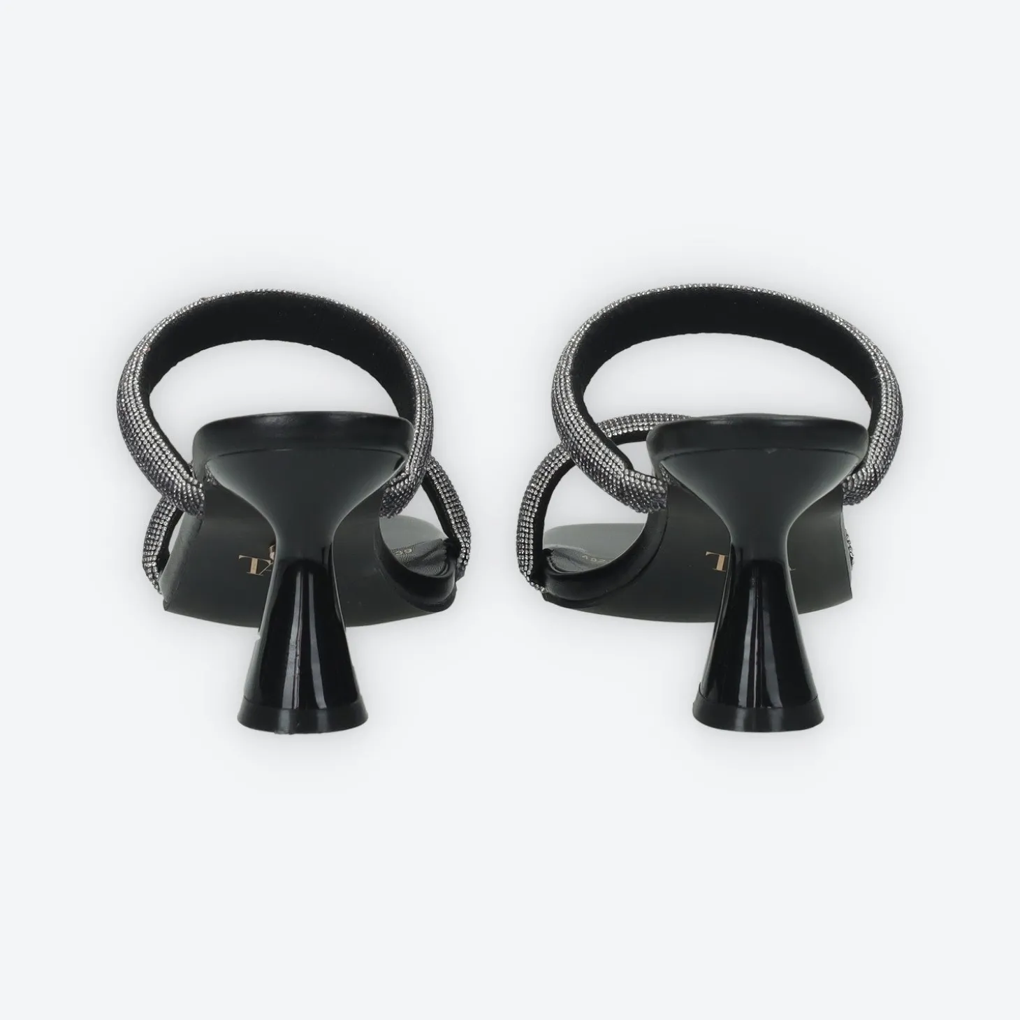 Sandali con due fasce e strass. Tacco alto 7cm