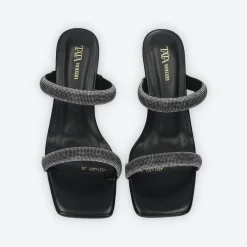 Sandali con due fasce e strass. Tacco alto 7cm