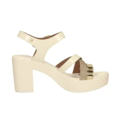 Sandali con intreccio sul davanti. Tacco alto 8.5cm