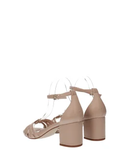 Sandali con listini incrociati