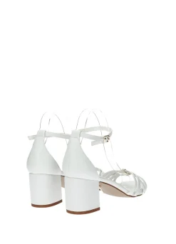 Sandali con listini incrociati