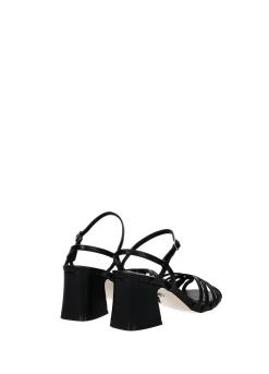 Sandali con listini incrociati