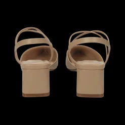 Sandali con listini intrecciati.Tacco alto 6cm.