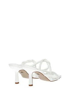 Sandali con listini intrecciati