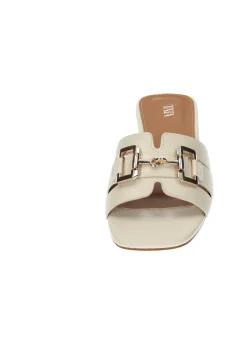 Sandali con morsetto