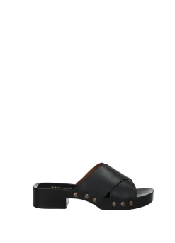 Sandali con tacco basso