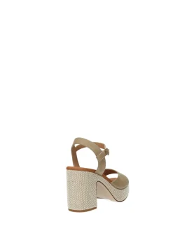 Sandali con tacco quadrato