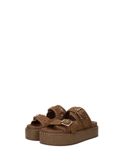 Sandali con tomaia ricamata